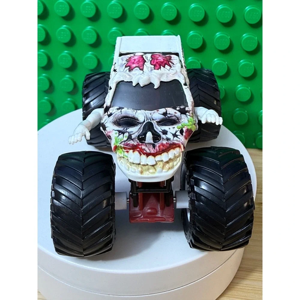 Monster Jam Zombie Monster Truck 1:64 Scale Die-Cast White Red Chassis BKT Tires